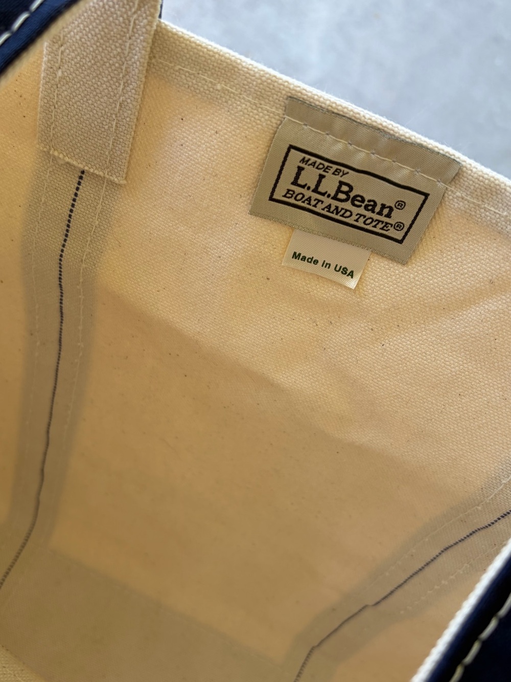 LLbean made in USA boat and tote navy cream large tote bag with long handles - Picture 13 of 13